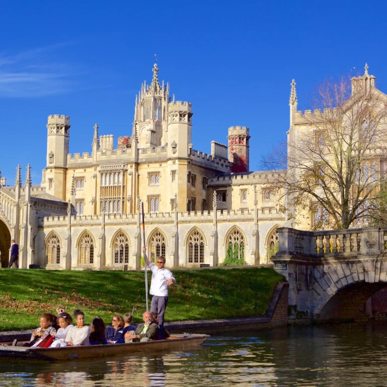Milo over Luzac Beyond en zijn tijd in Cambridge