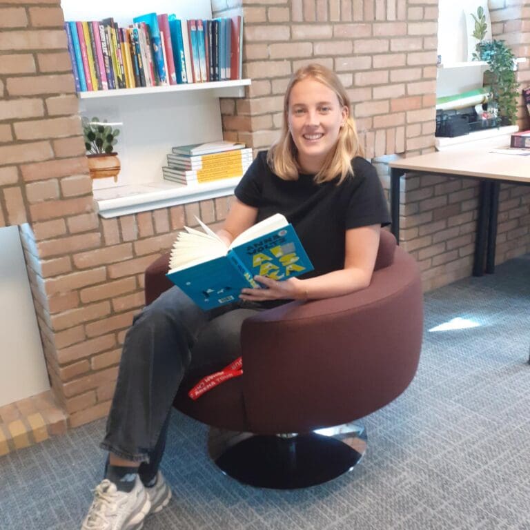 Maak kennis met groepsleerkracht Emmaly van het Luzac Junior College Breda